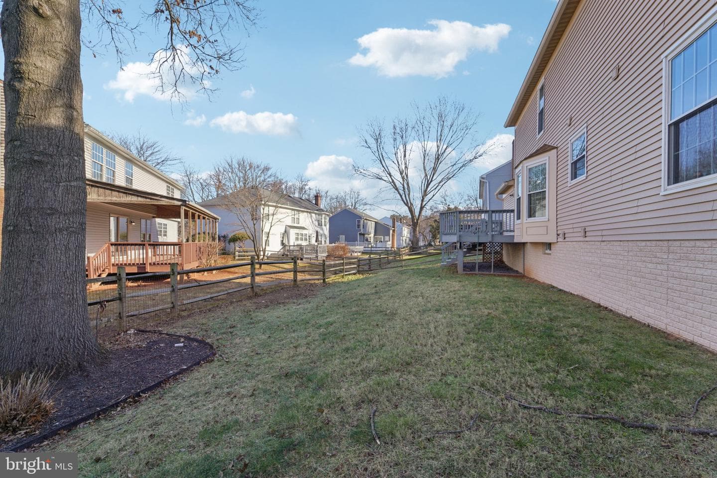 216 Bookham Lane photo 38