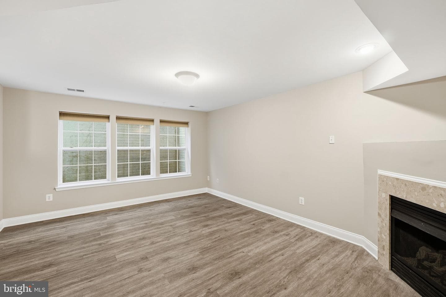 12823 Murphy Grove Terrace photo 24