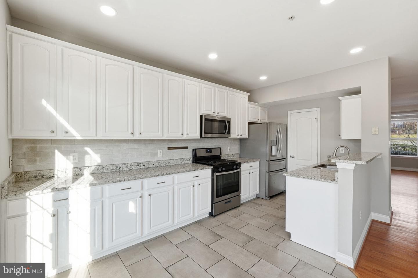 12823 Murphy Grove Terrace photo 7