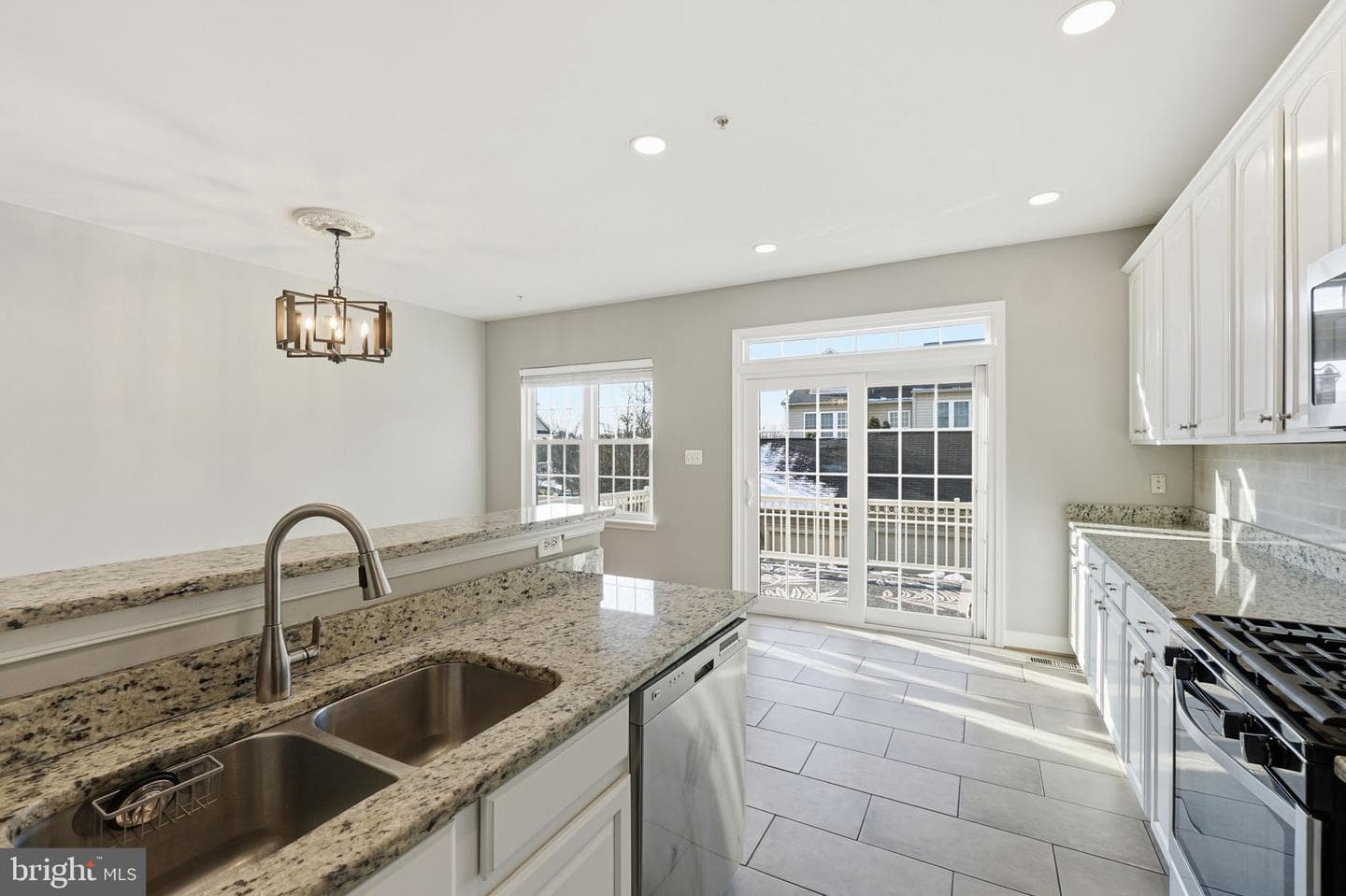 12823 Murphy Grove Terrace photo 8