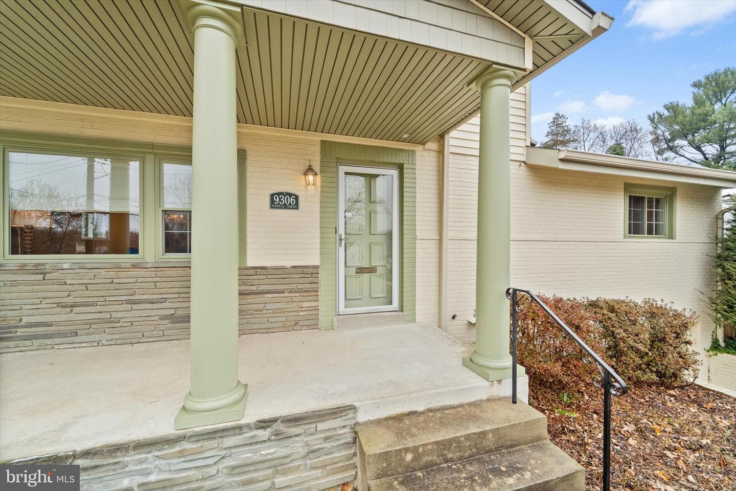 9306 Parkhill Terrace photo 3