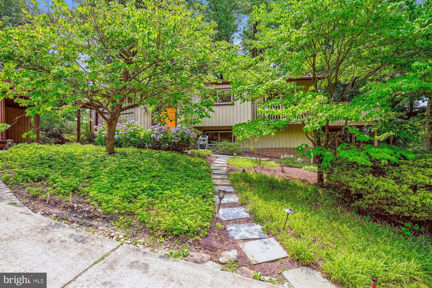 9803 Hill Street photo 3