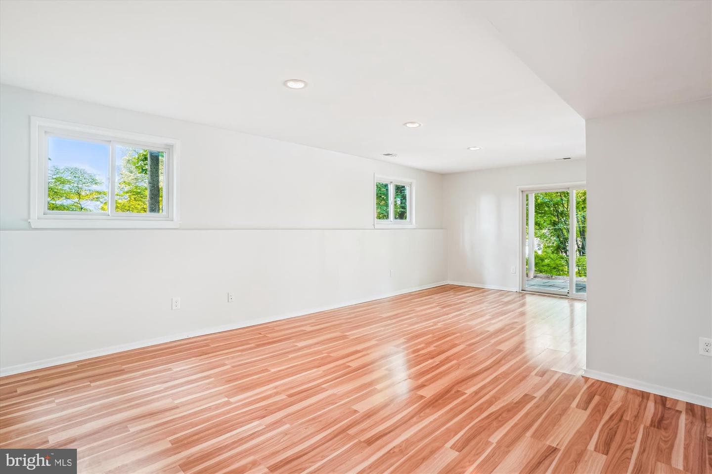 9803 Hill Street photo 40