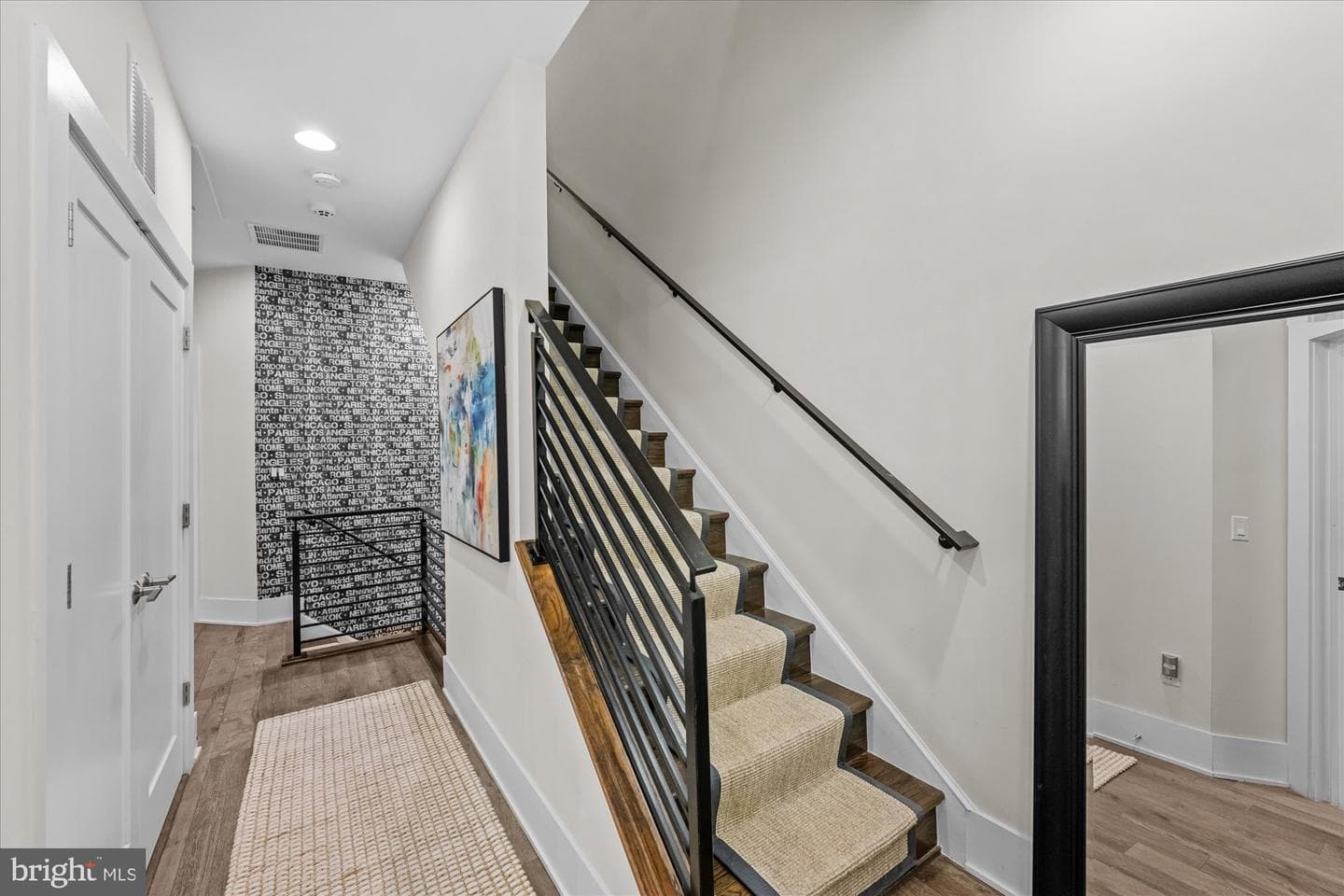 406 Barlow Place photo 18