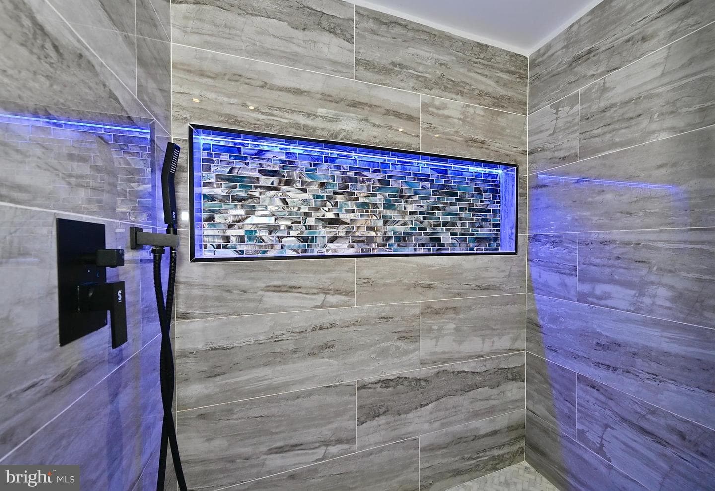 11609 Hourglass Way photo 21