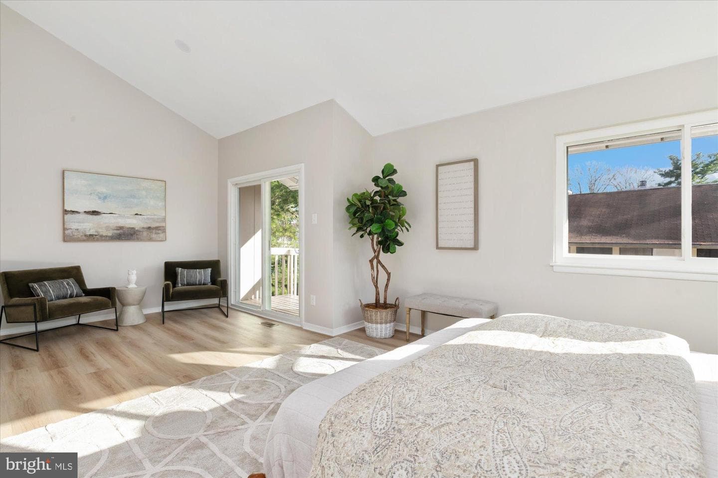 18473 Stone Hollow Drive photo 23