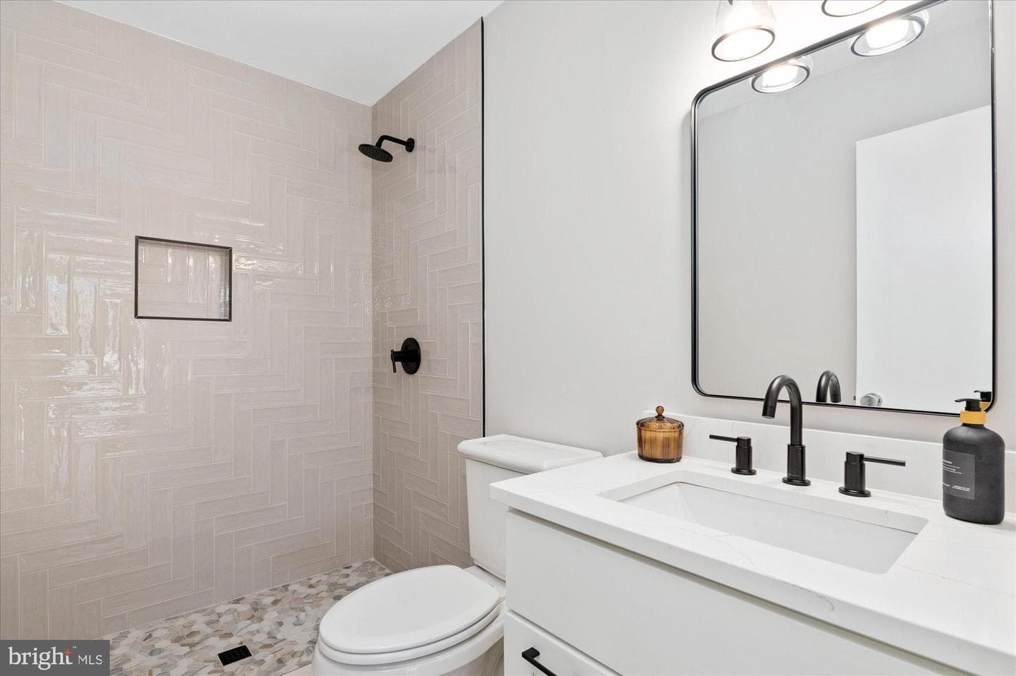 18473 Stone Hollow Drive photo 25