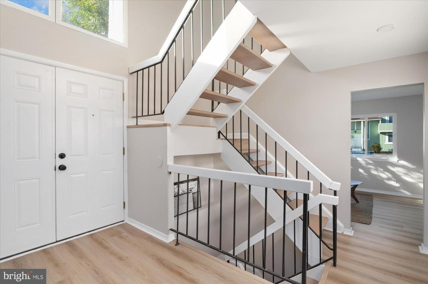 18473 Stone Hollow Drive photo 4