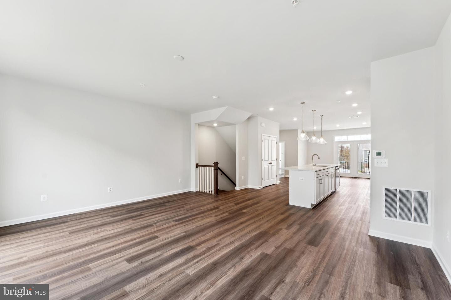 26438 Sir Jamie Terrace photo 8