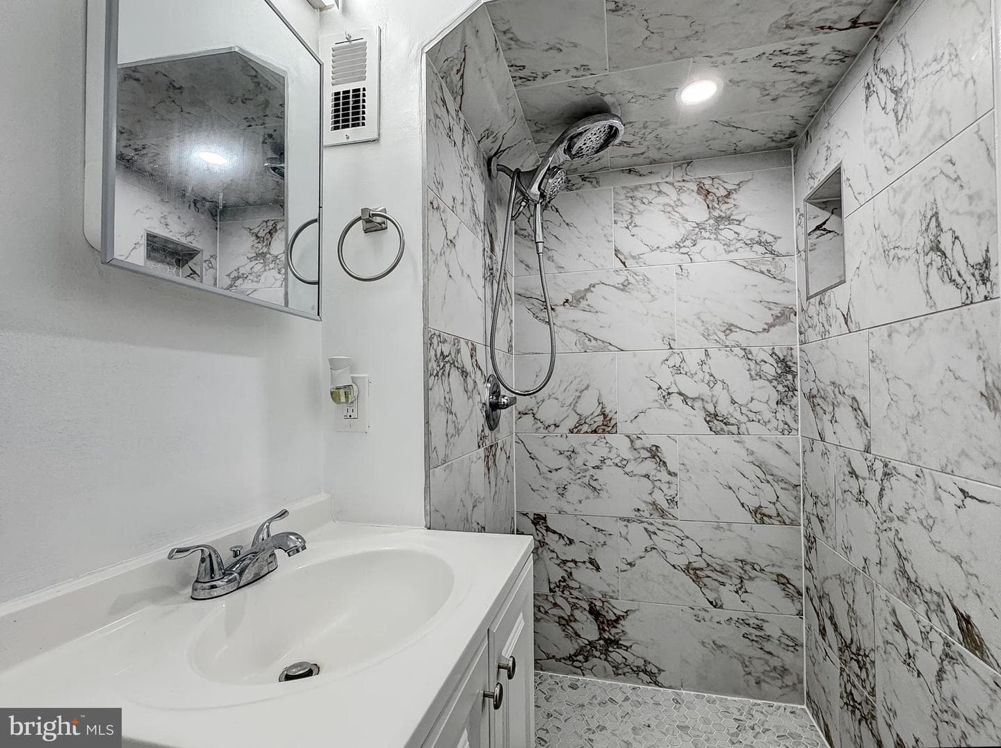 2408 Lillian Drive photo 30