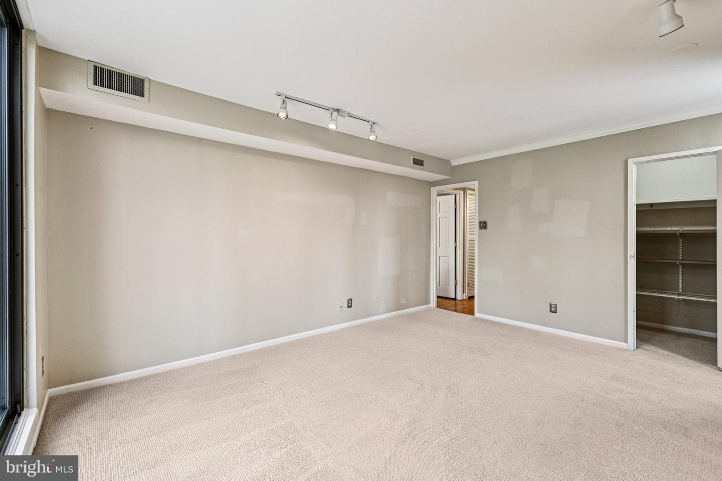 4920 Sentinel Drive #3-106 photo 20