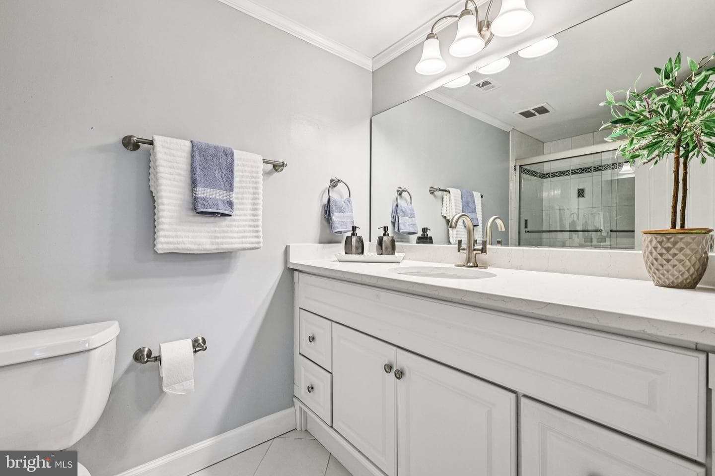 4920 Sentinel Drive #3-106 photo 29