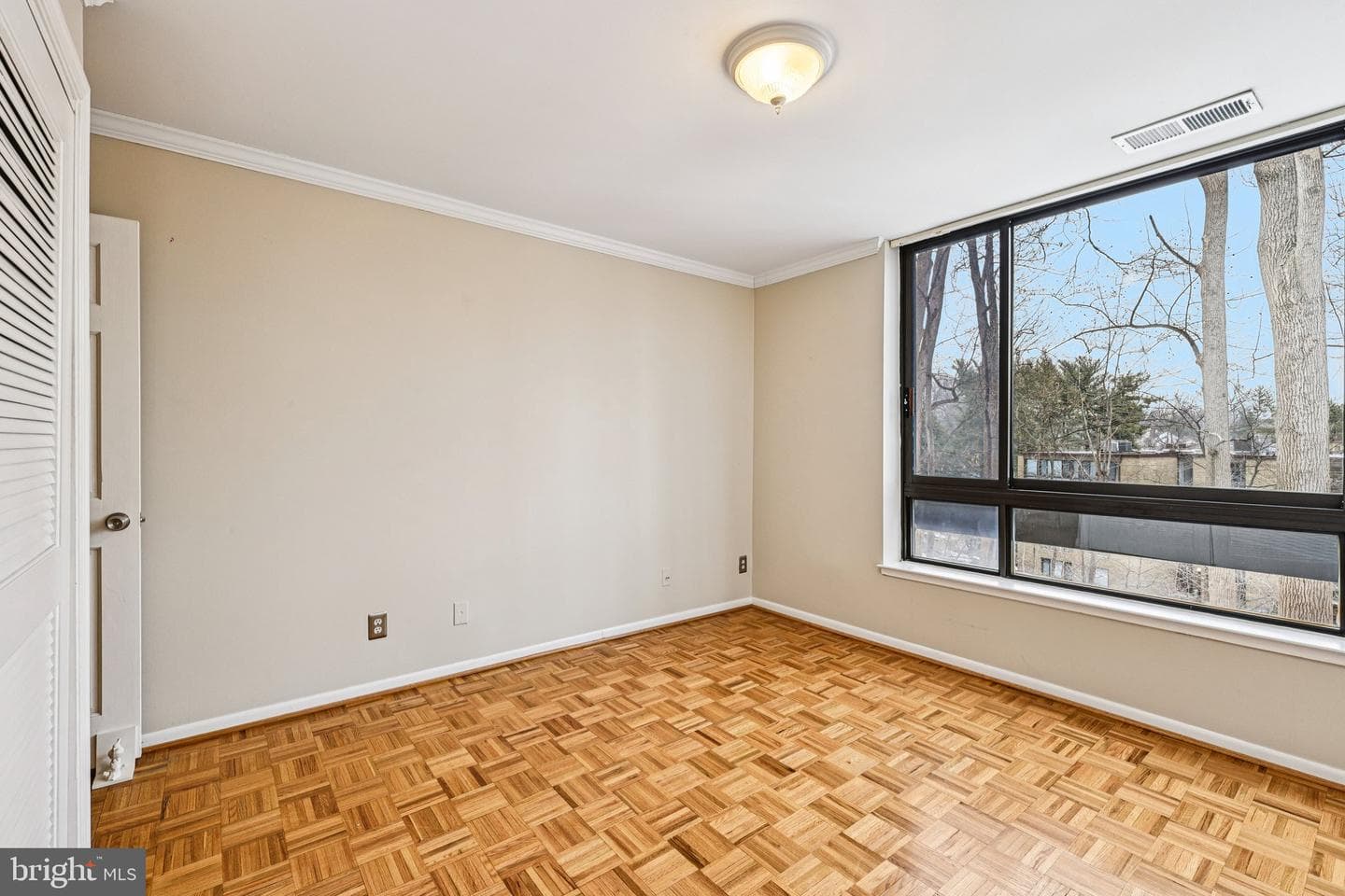 4920 Sentinel Drive #3-106 photo 32