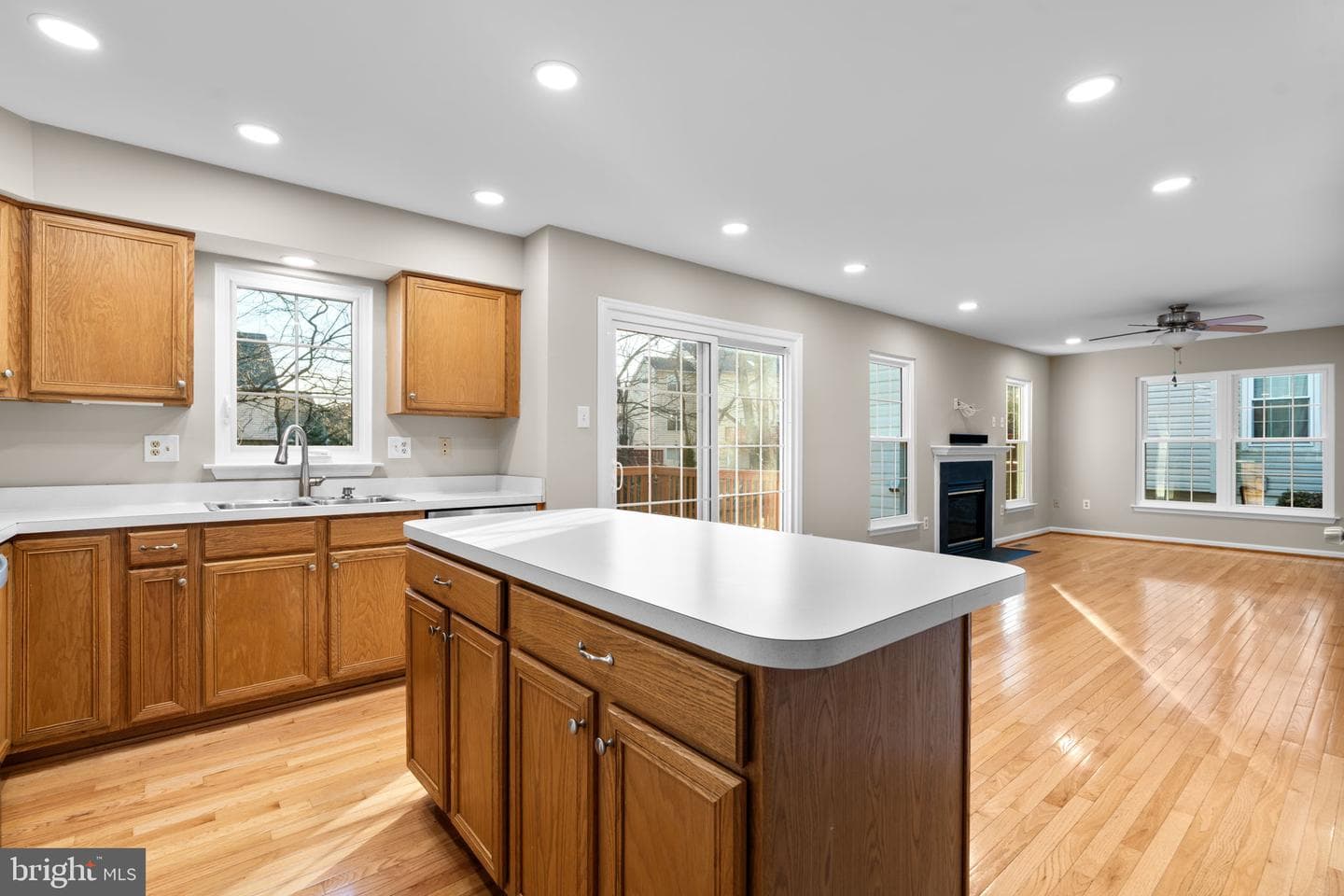 18452 Crownsgate Circle photo 12