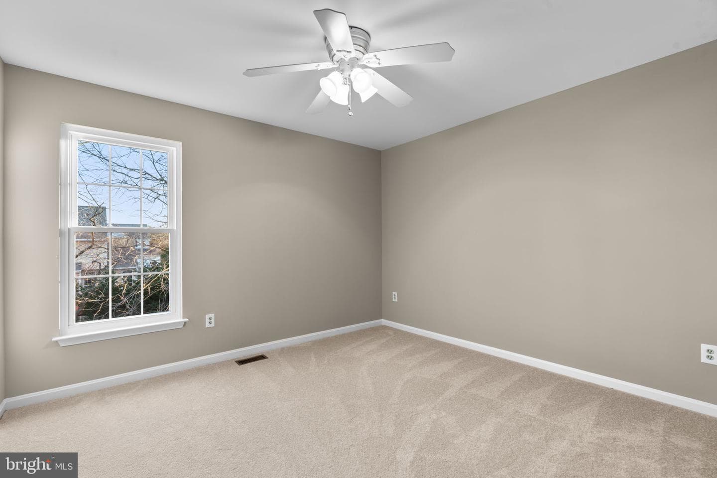 18452 Crownsgate Circle photo 32