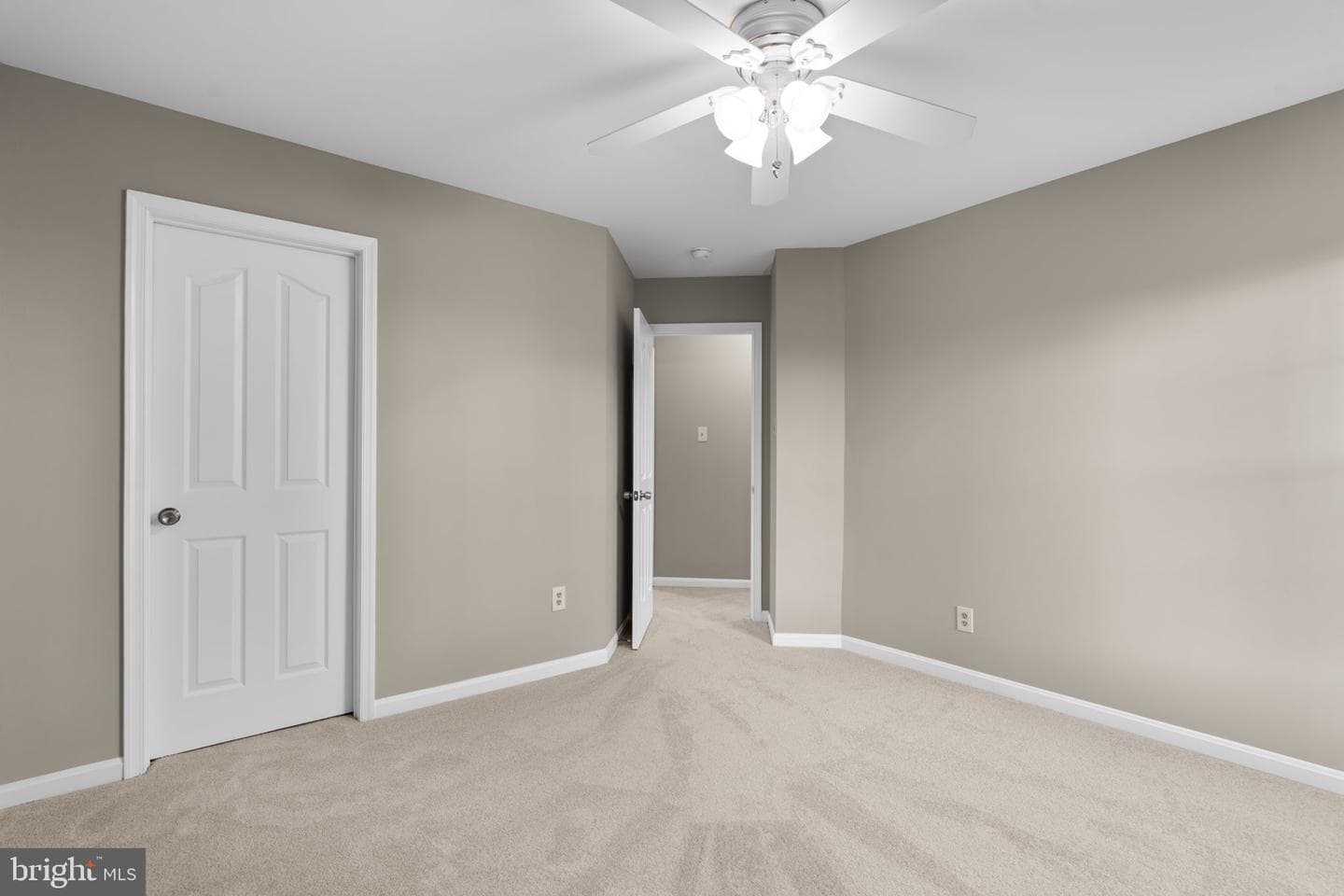18452 Crownsgate Circle photo 34