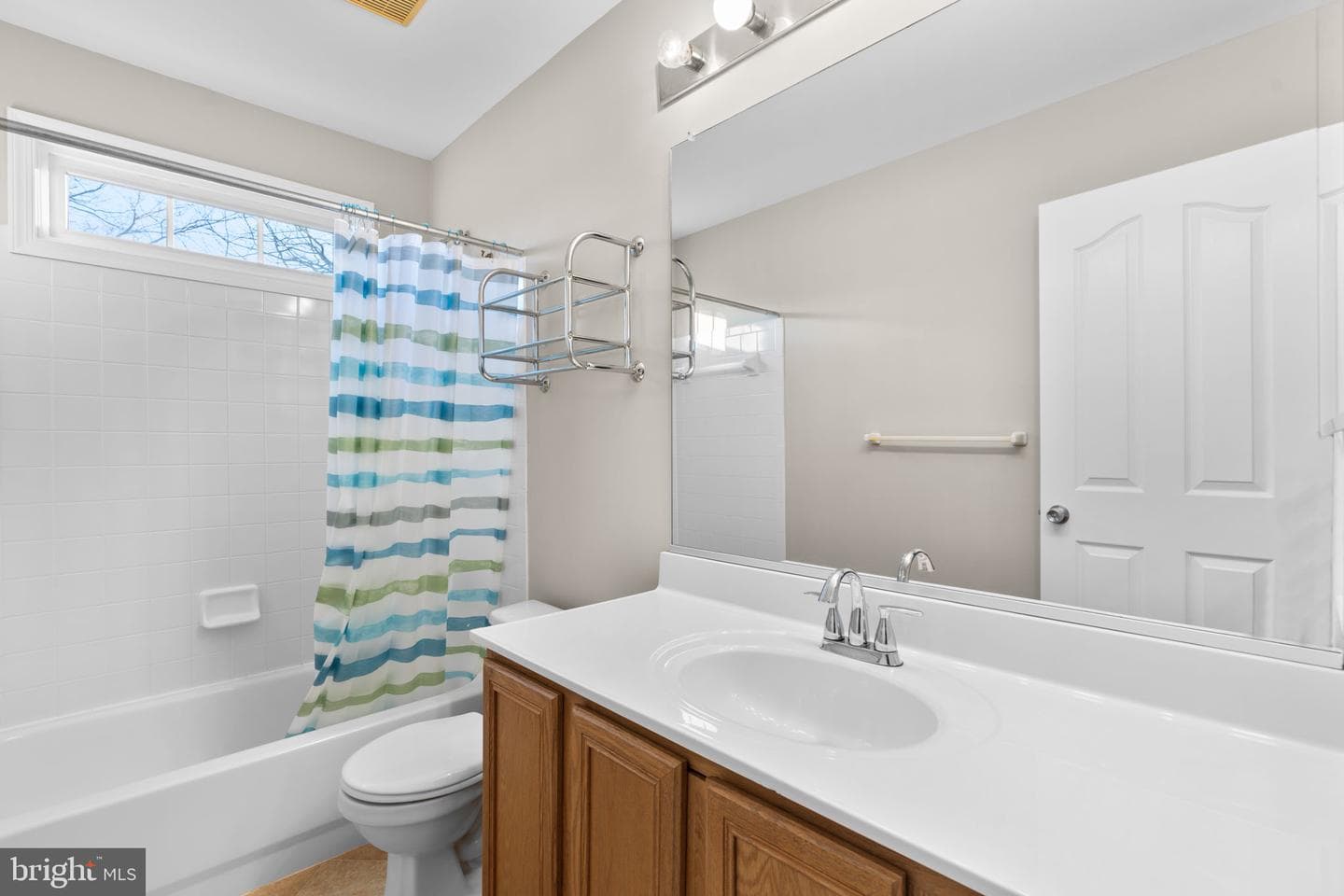 18452 Crownsgate Circle photo 35