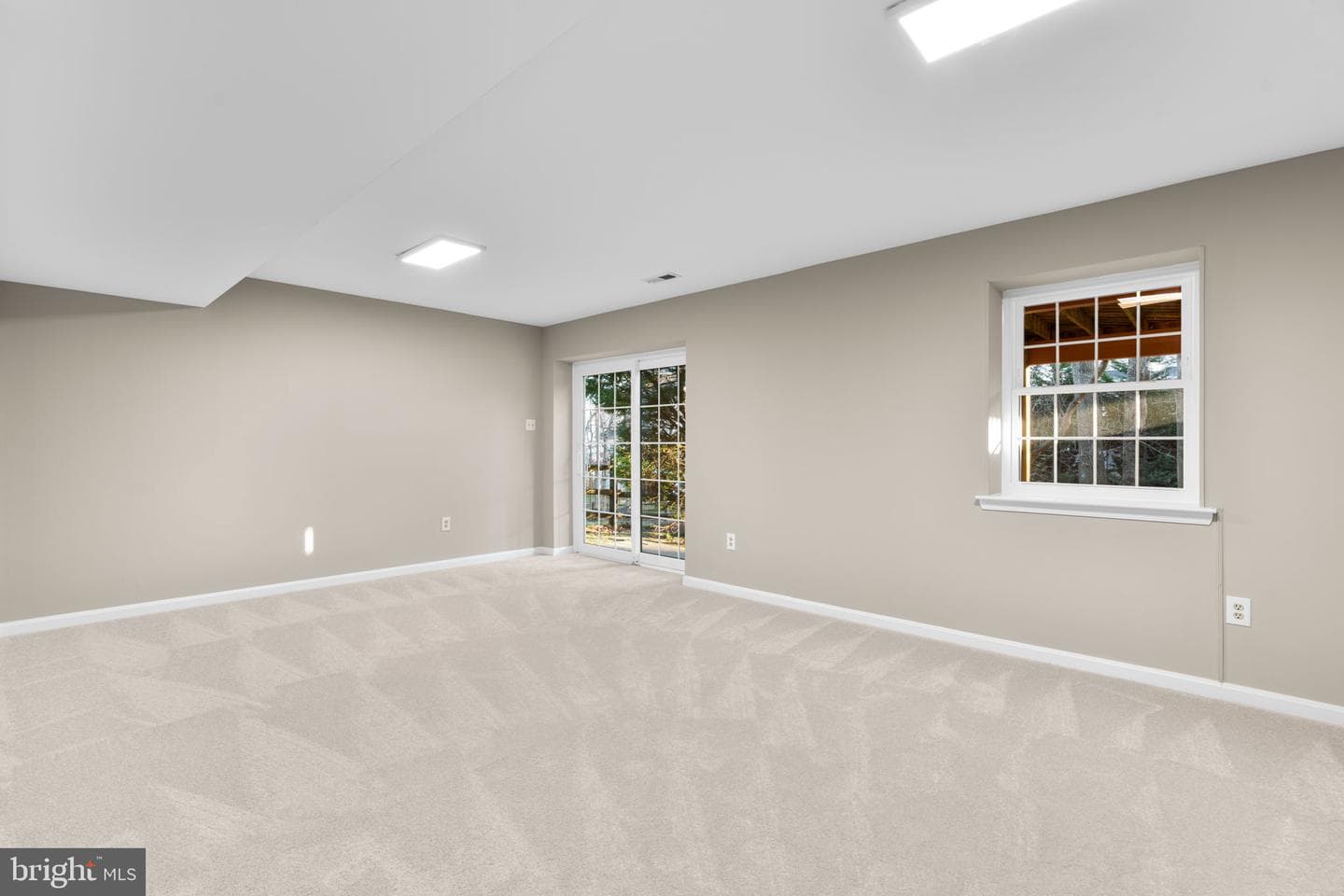 18452 Crownsgate Circle photo 47