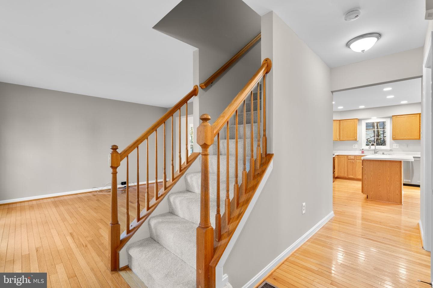 18452 Crownsgate Circle photo 5