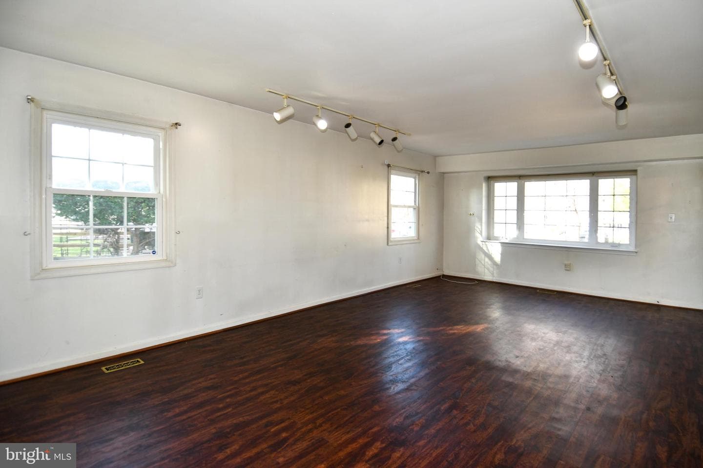 6 Beechvue Court photo 8