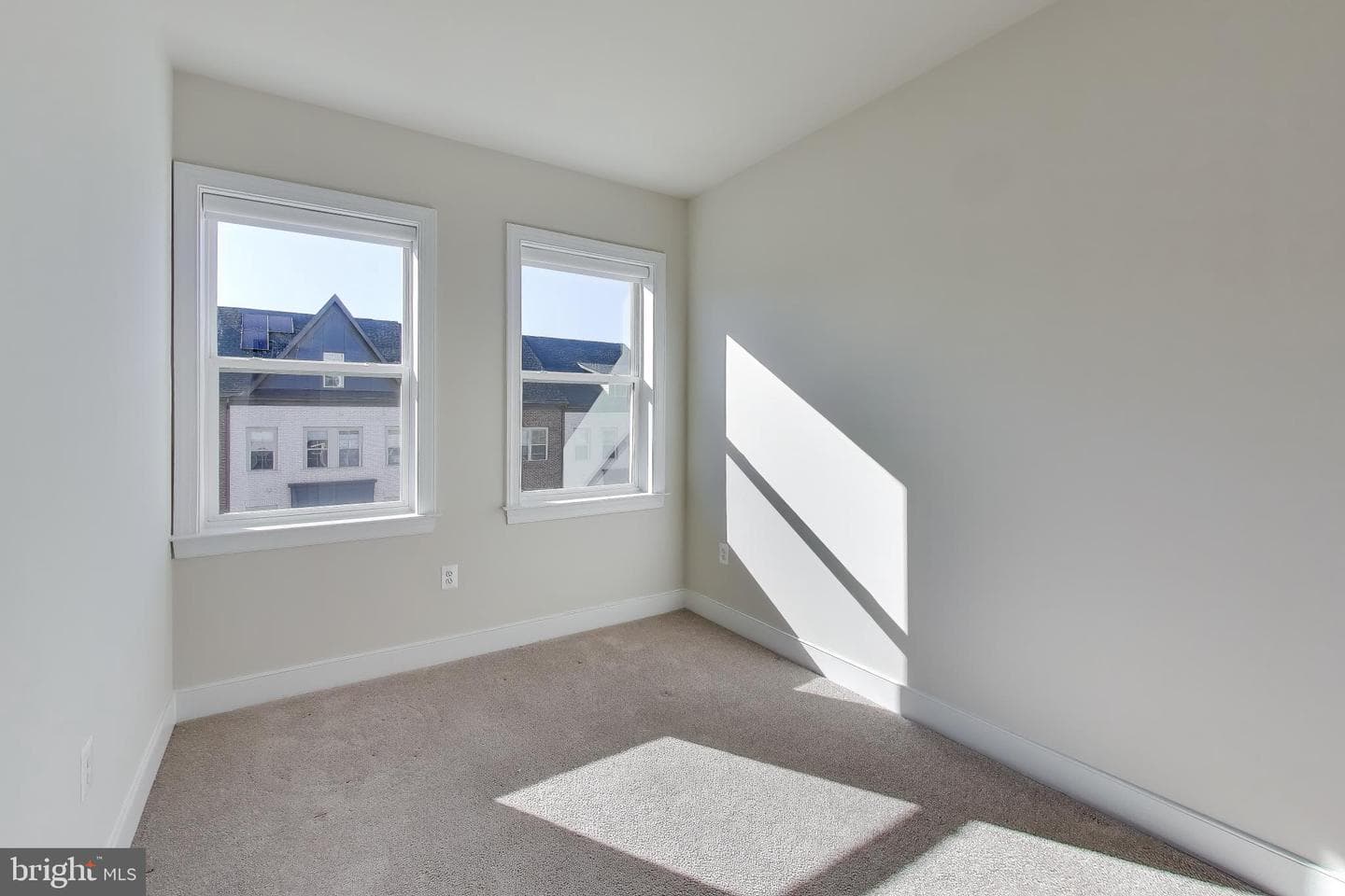 111 Armstrong Place photo 23
