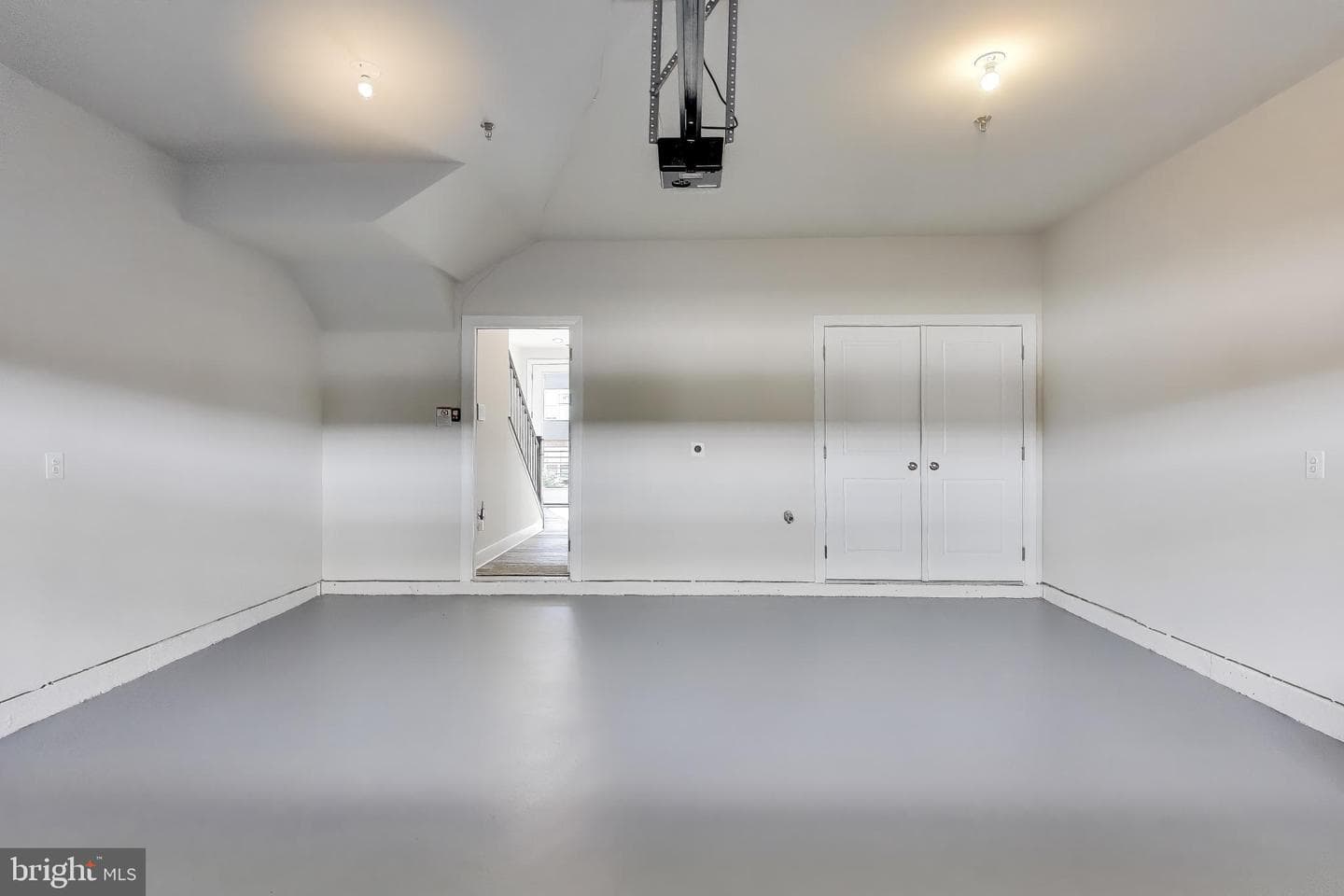 111 Armstrong Place photo 35