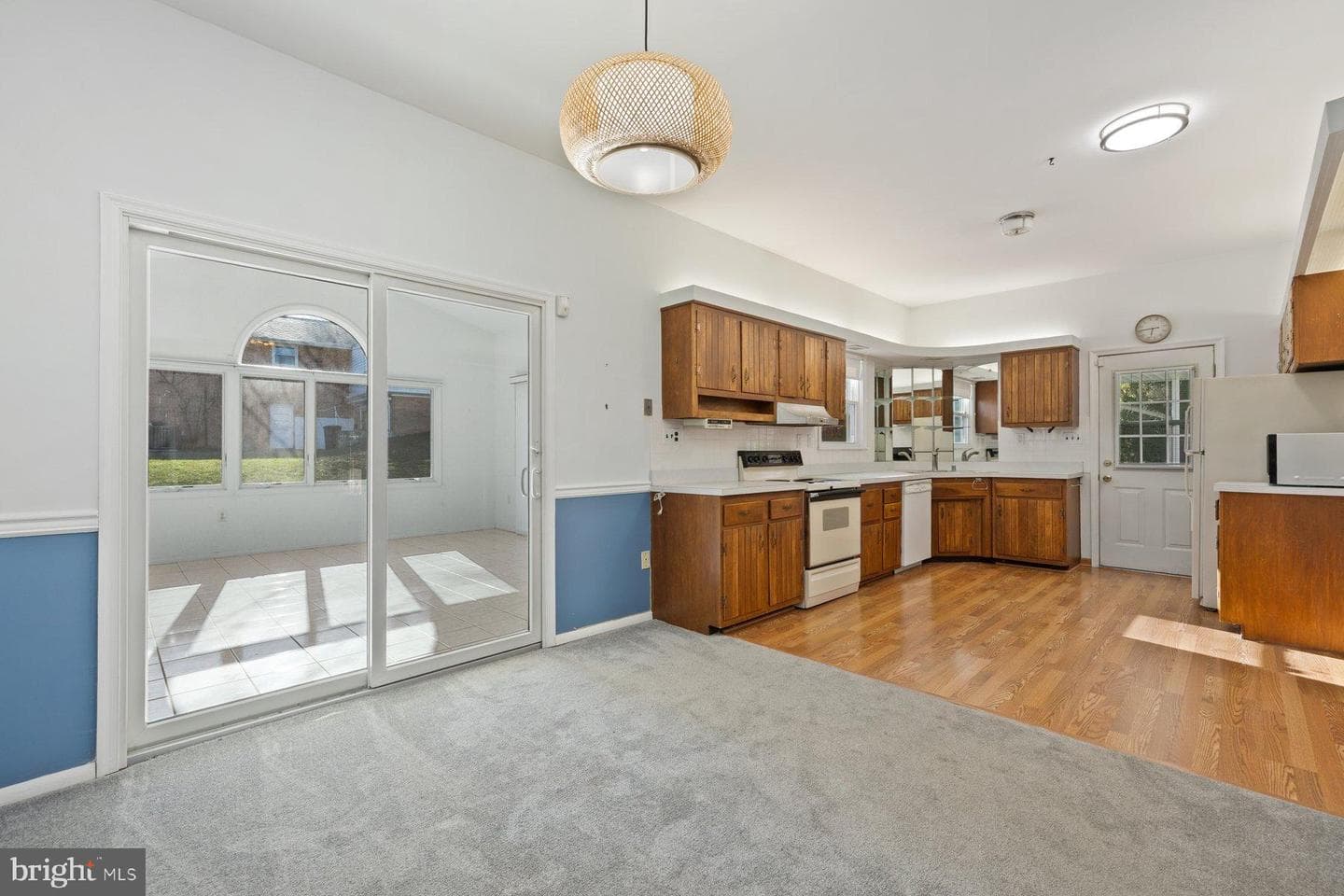 3151 Castleleigh Road photo 8