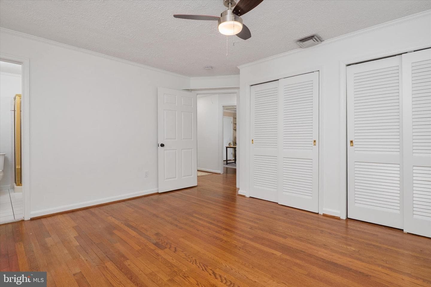 2100 Hermitage Avenue photo 16
