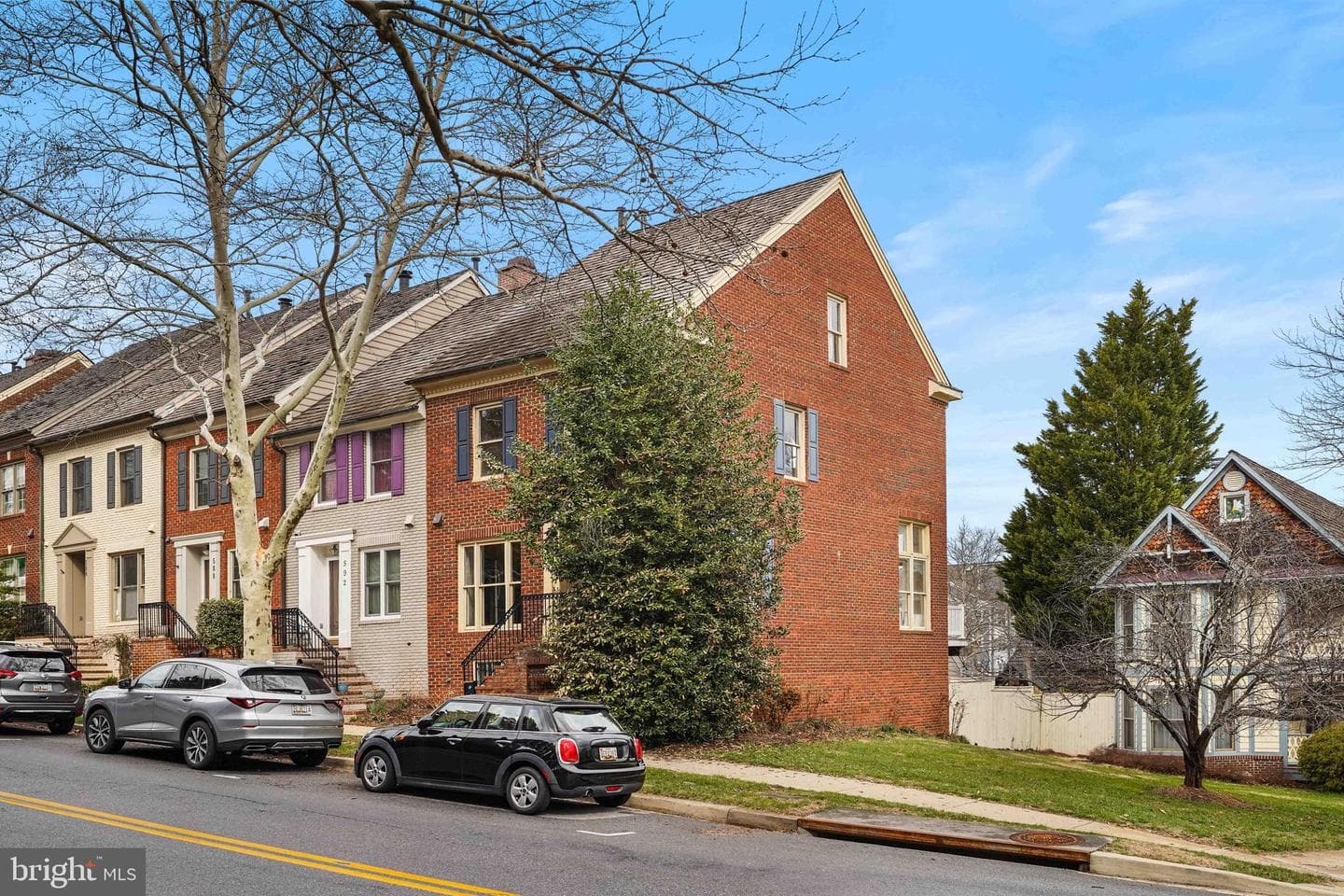 596 Chestertown Street photo 2