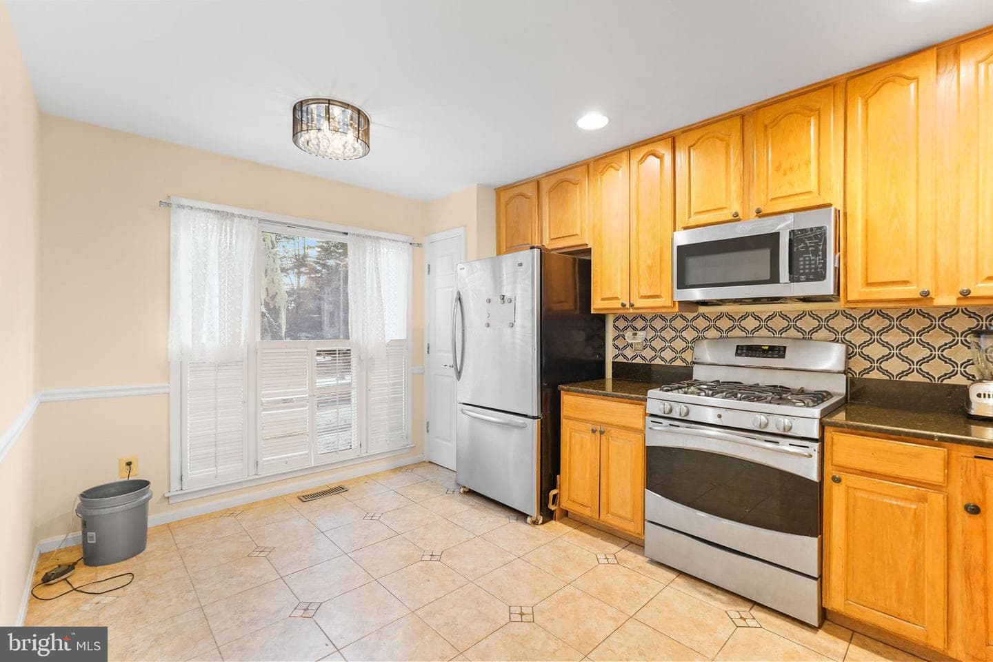 596 Chestertown Street photo 25