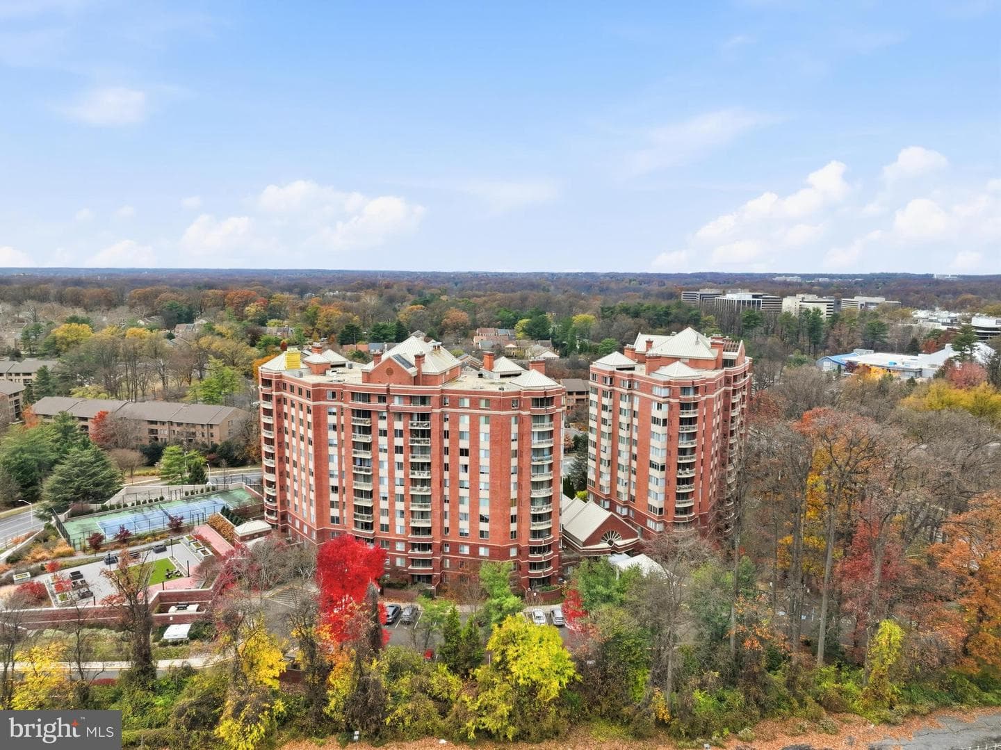 5802 Nicholson Lane #803