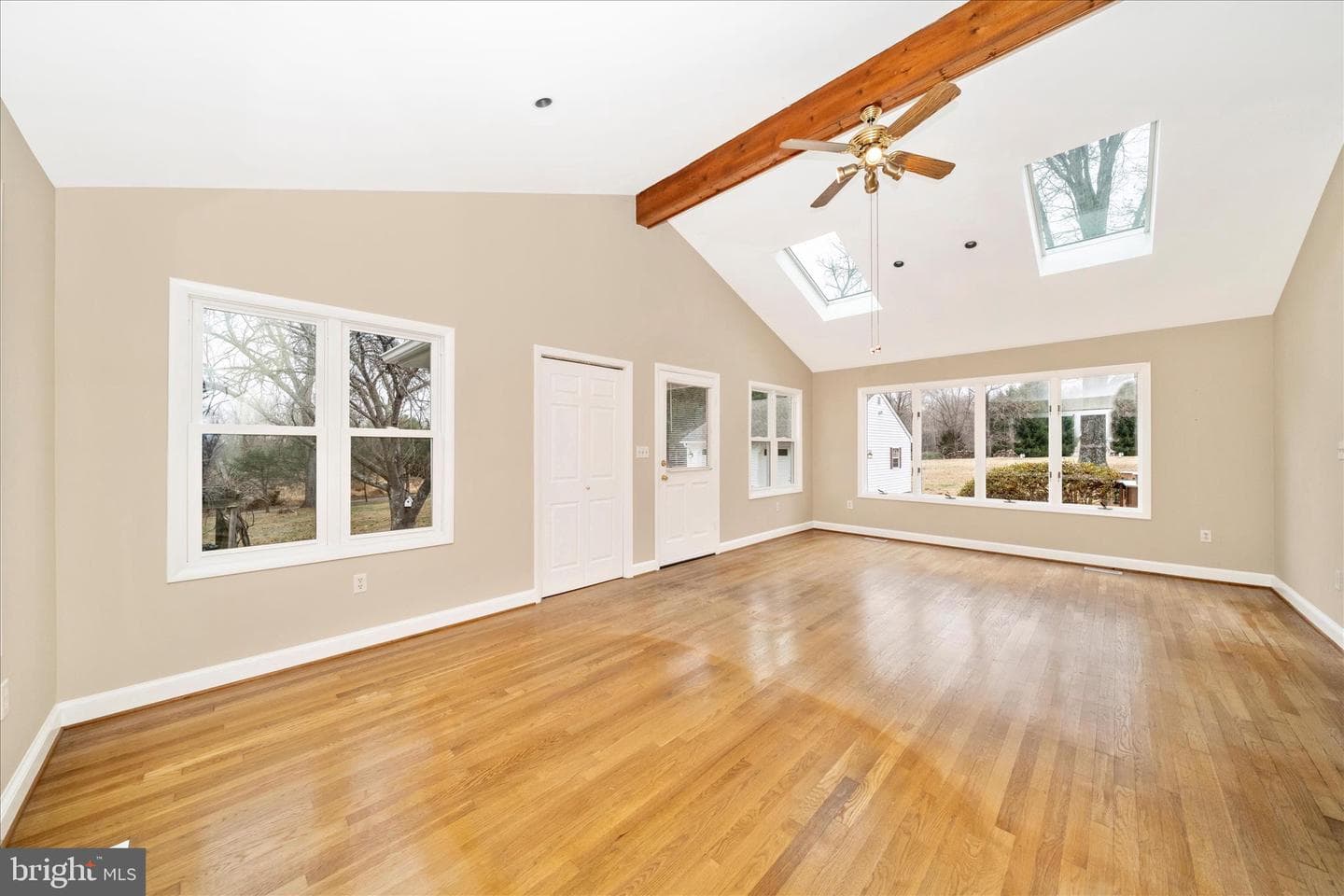 1401 Tucker Lane photo 19