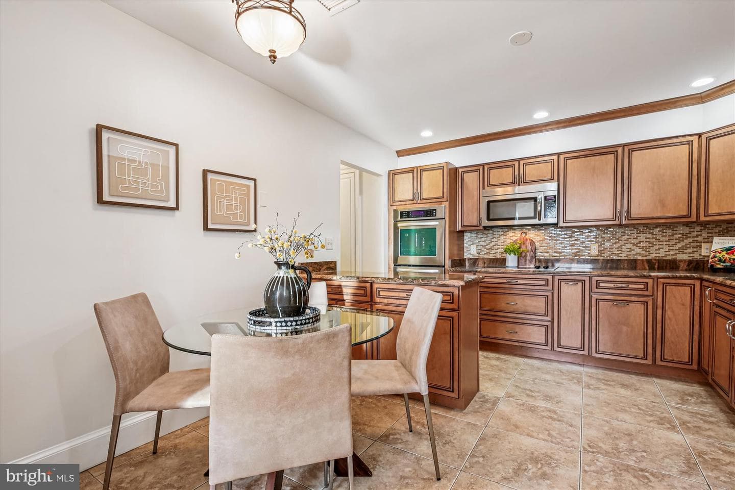 8101 Connecticut Avenue #c-601, Chevy Chase