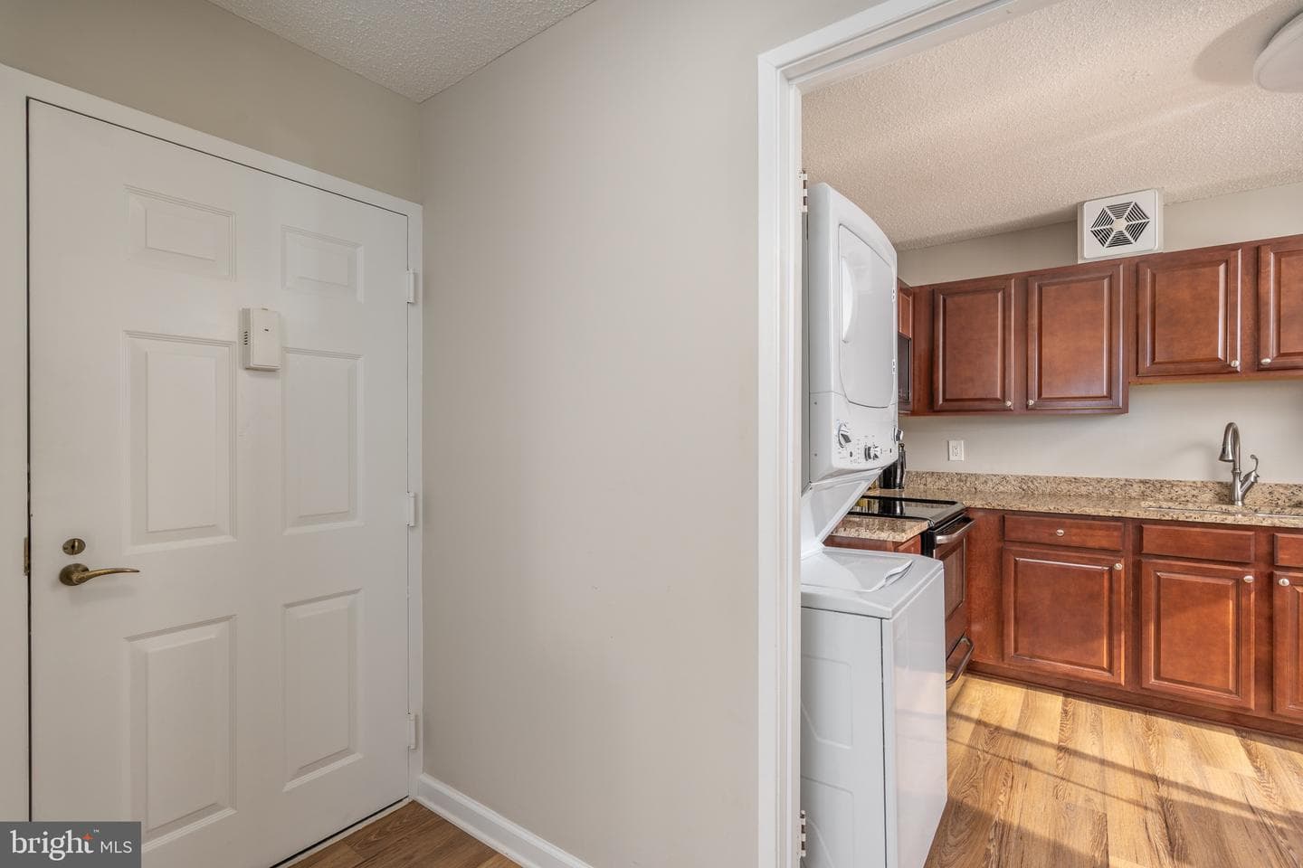 15101 Interlachen Drive #1-612 photo 6