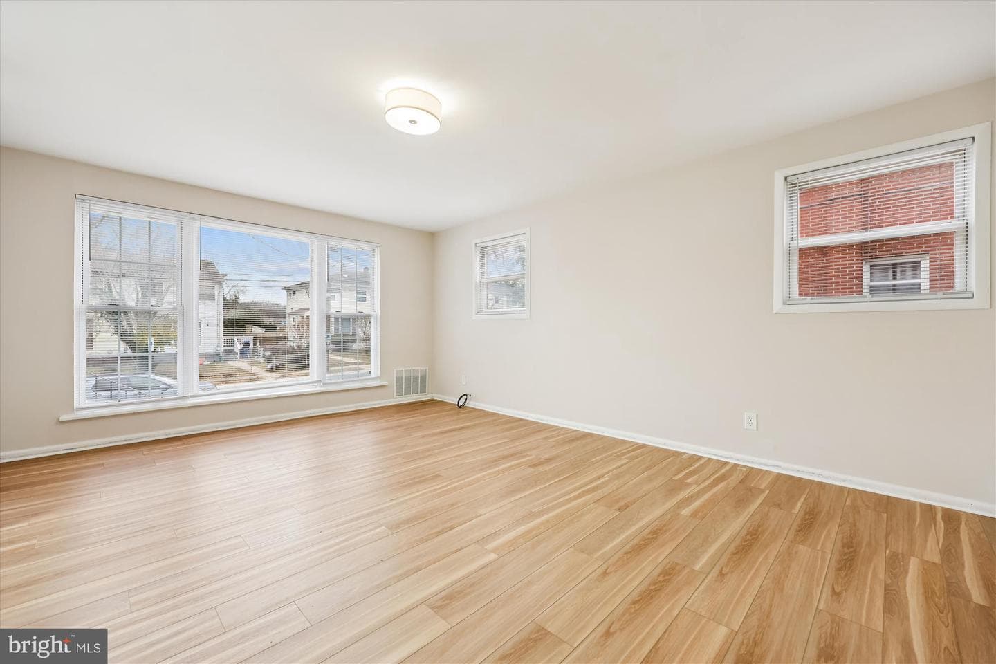 3407 Floral Street photo 11