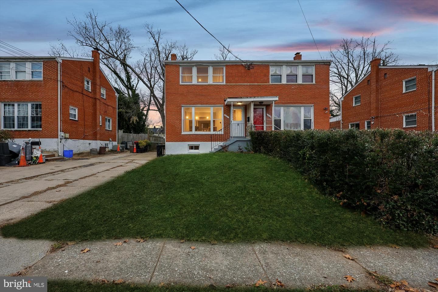 3407 Floral Street photo 2