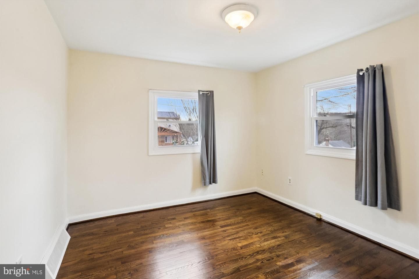 12317 Middle Road photo 12