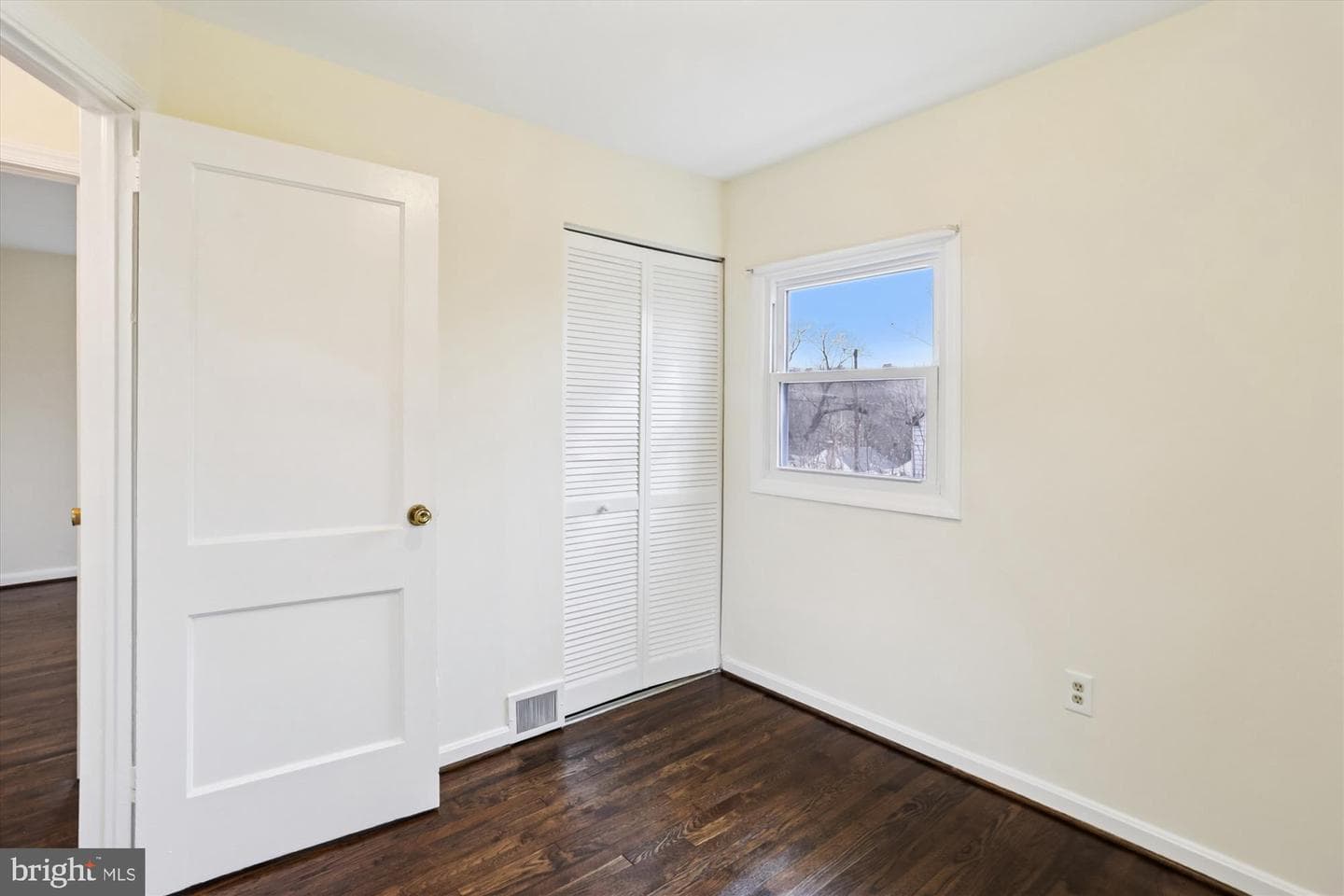 12317 Middle Road photo 15