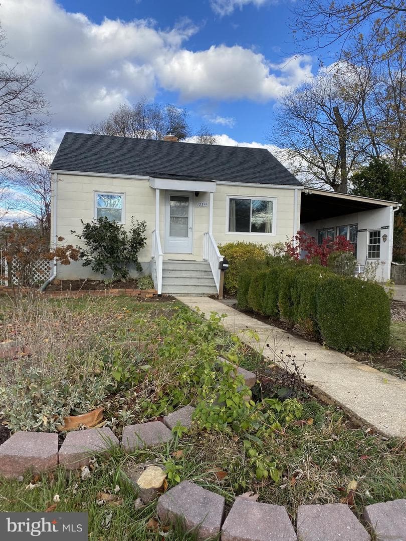 12317 Middle Road photo 2
