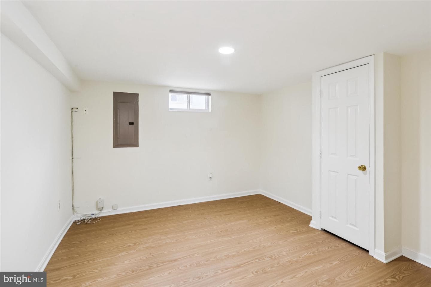 12317 Middle Road photo 20