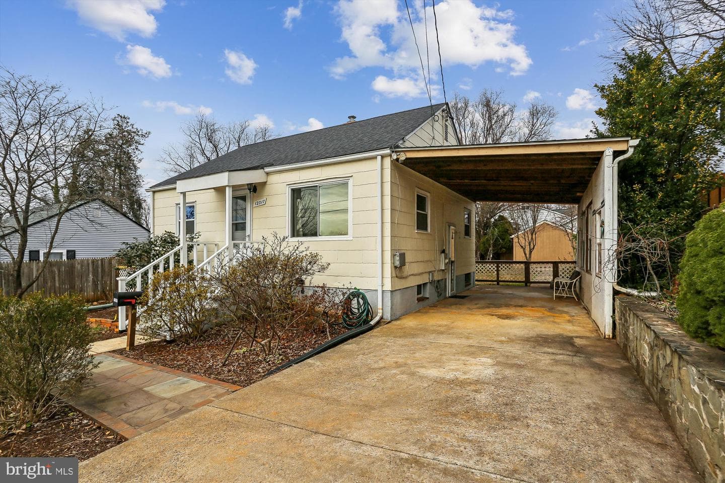 12317 Middle Road photo 4