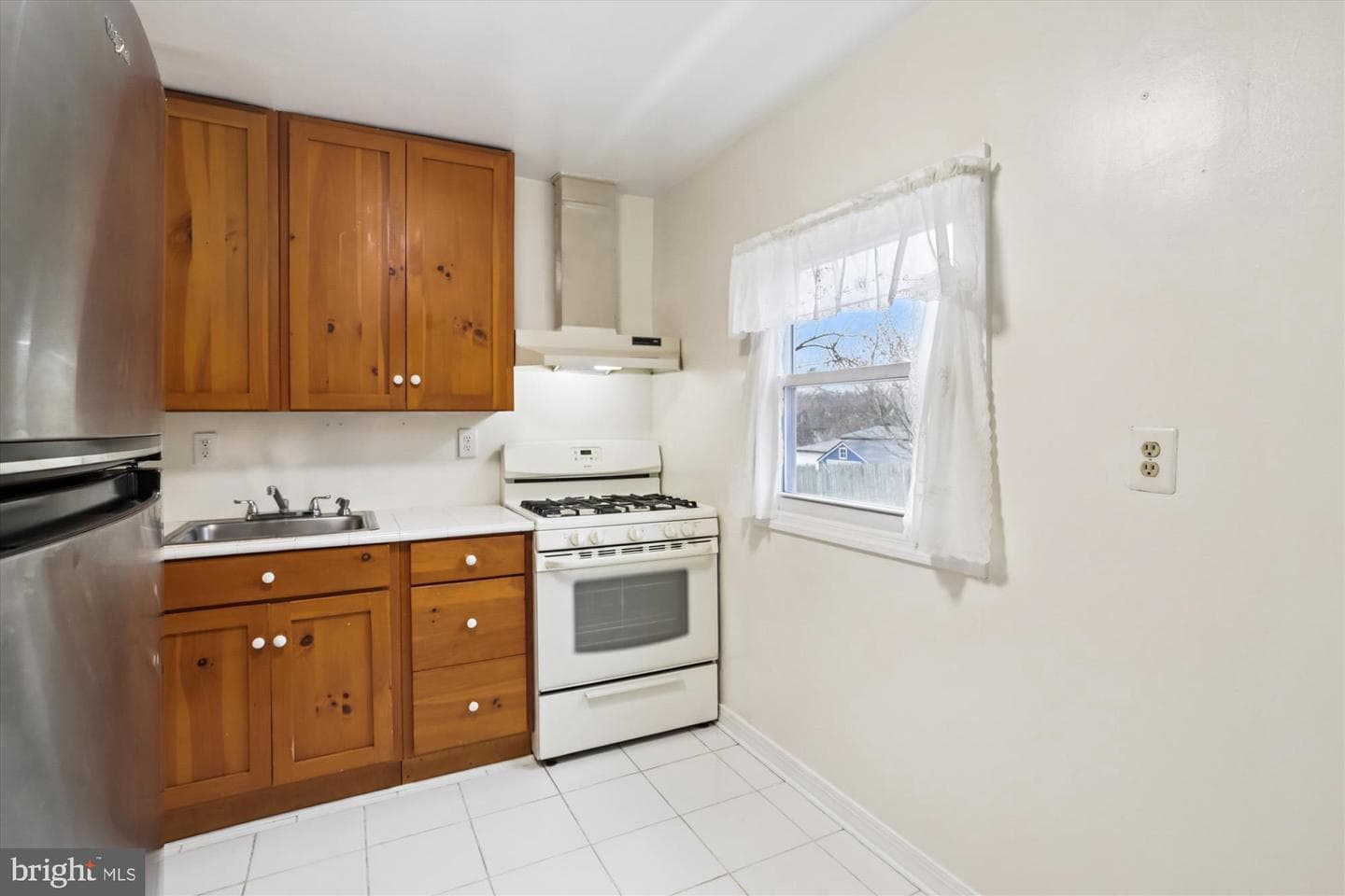 12317 Middle Road photo 6