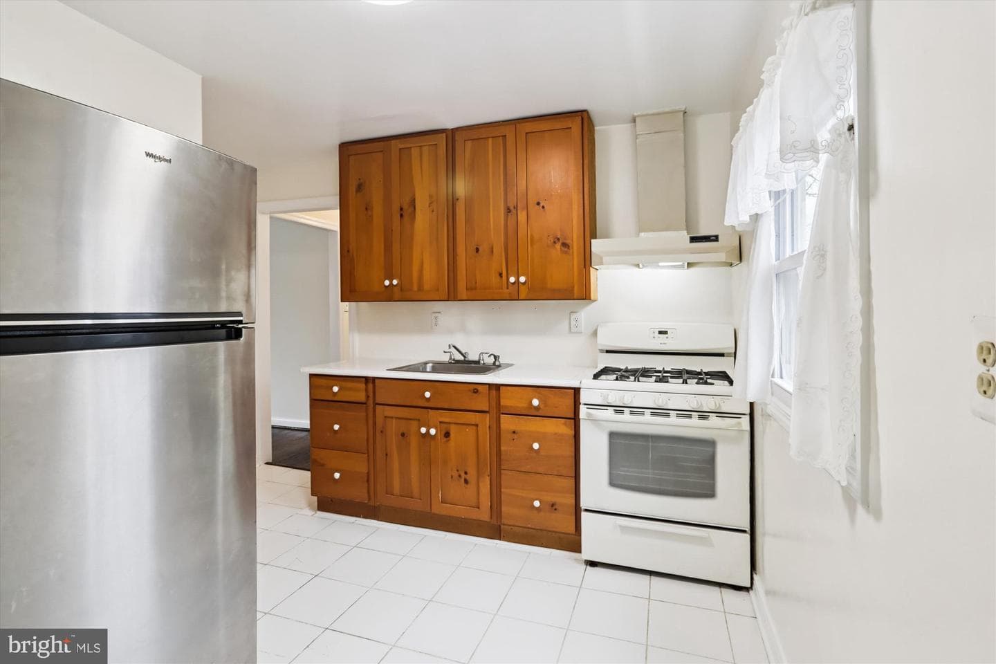 12317 Middle Road photo 7