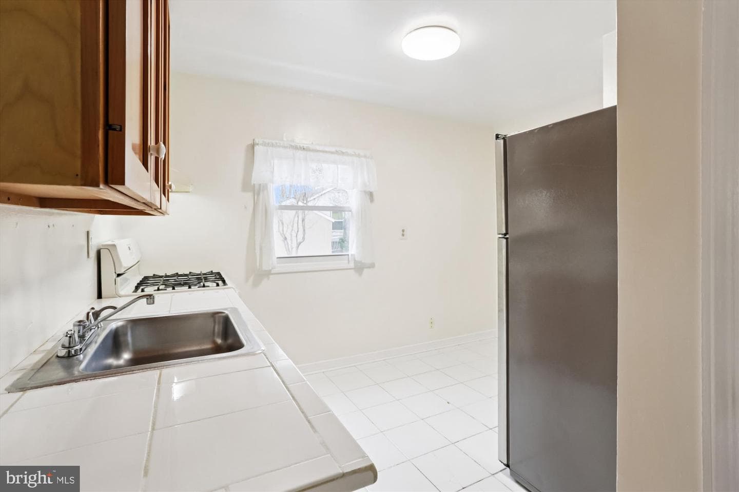 12317 Middle Road photo 8