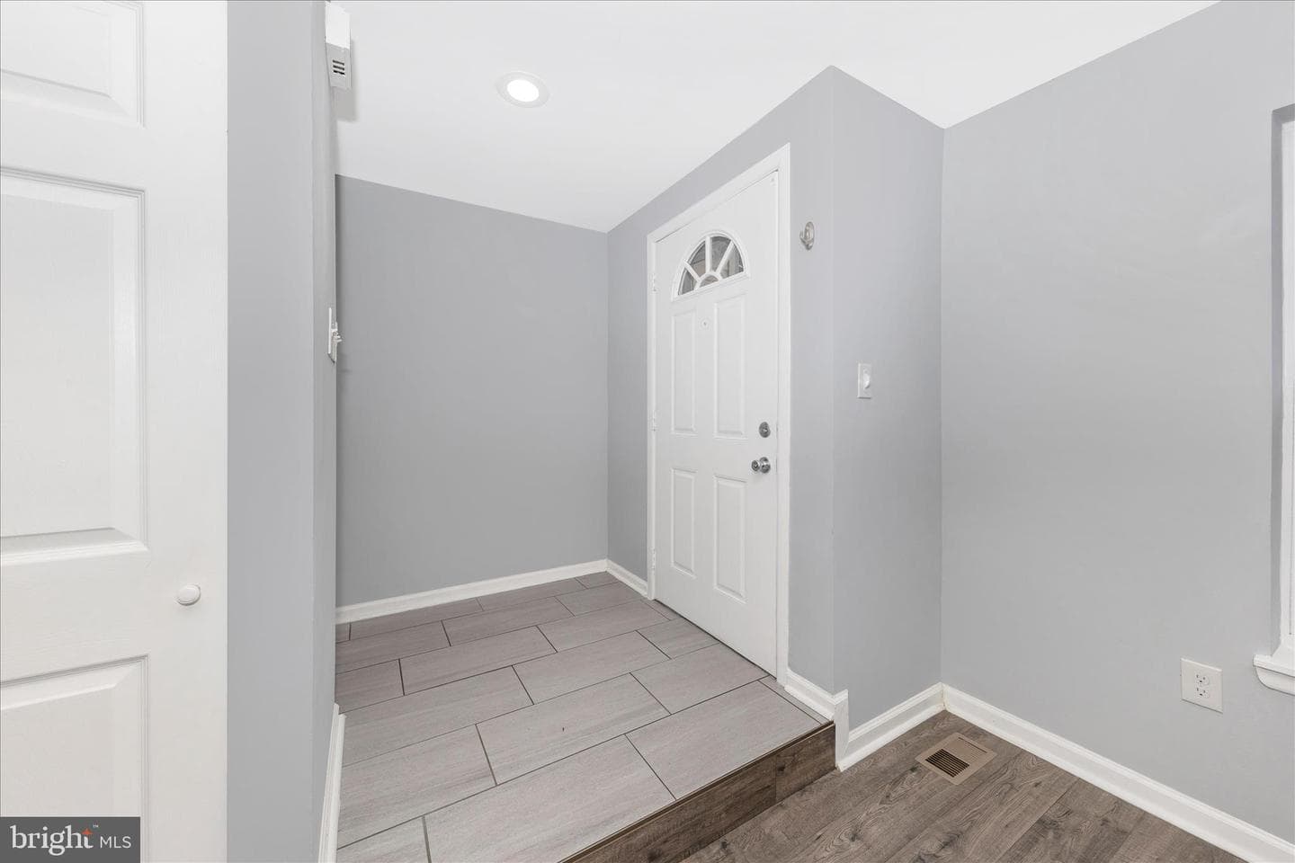 11805 Summer Oak Drive photo 3