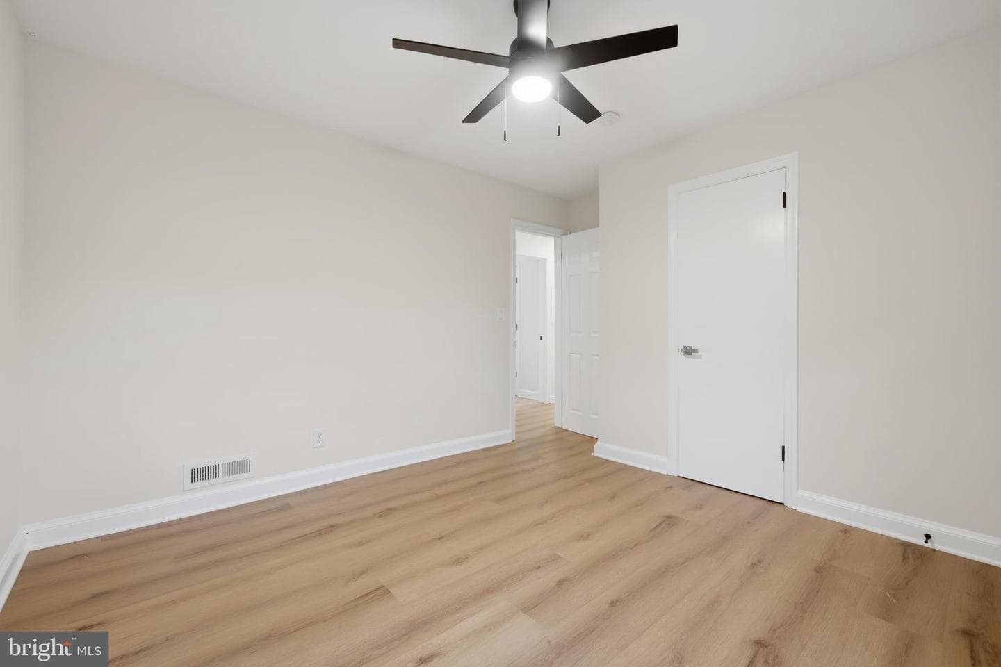403 Joseph Street photo 15