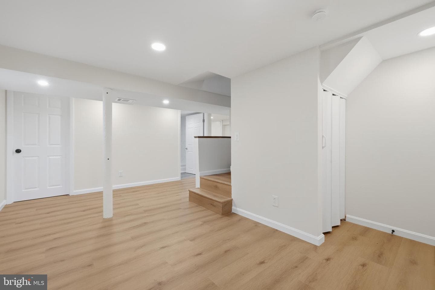 403 Joseph Street photo 25
