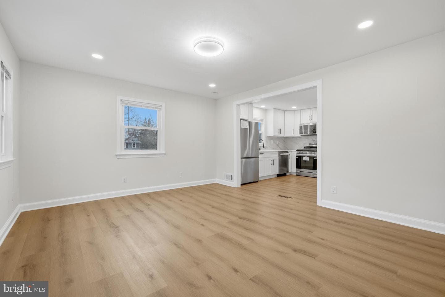403 Joseph Street photo 3