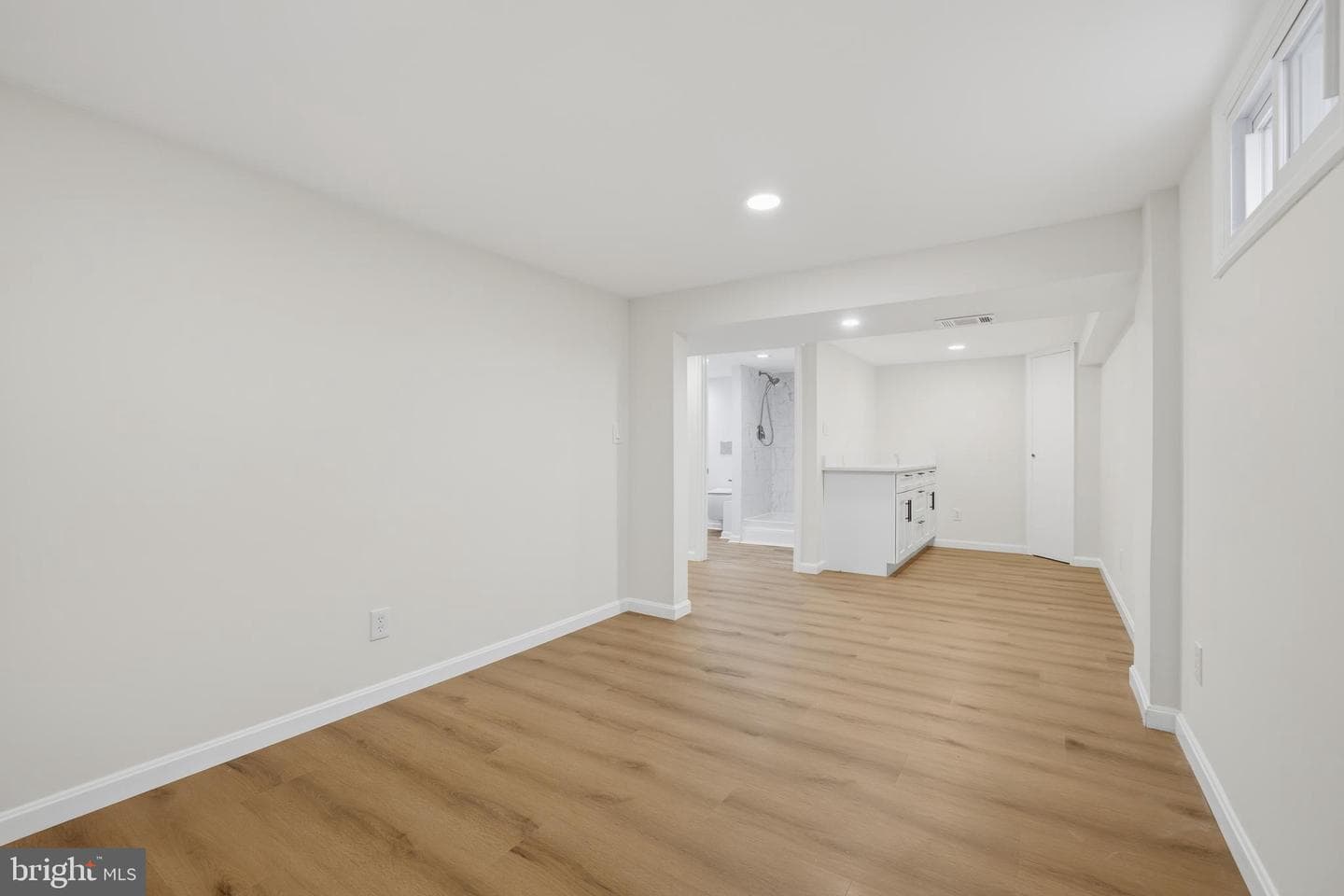 403 Joseph Street photo 30