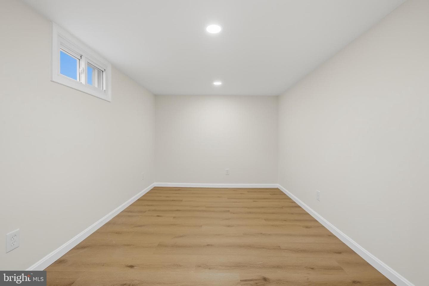 403 Joseph Street photo 33